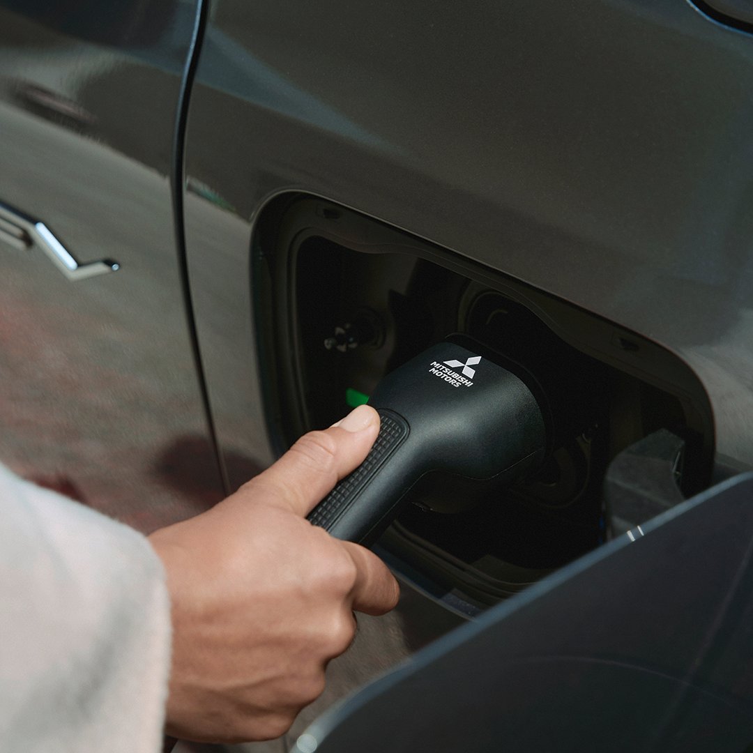 Nový Mitsubishi Eclipse Cross BEV - režimy nabíjania