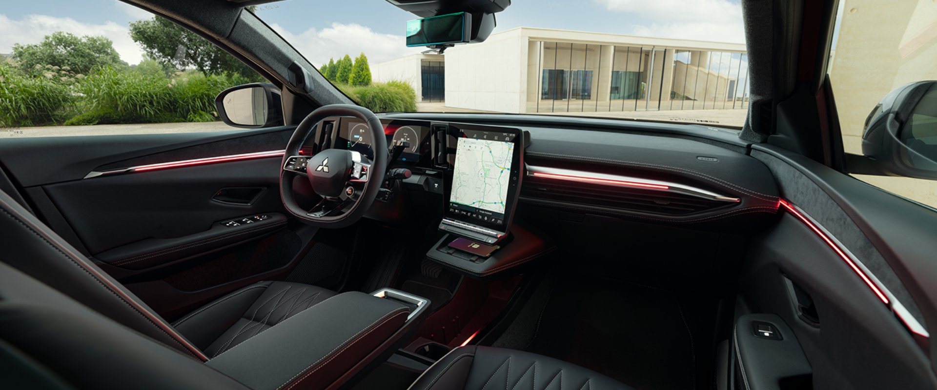 Nový Mitsubishi Eclipse Cross - interiér a pohodlie