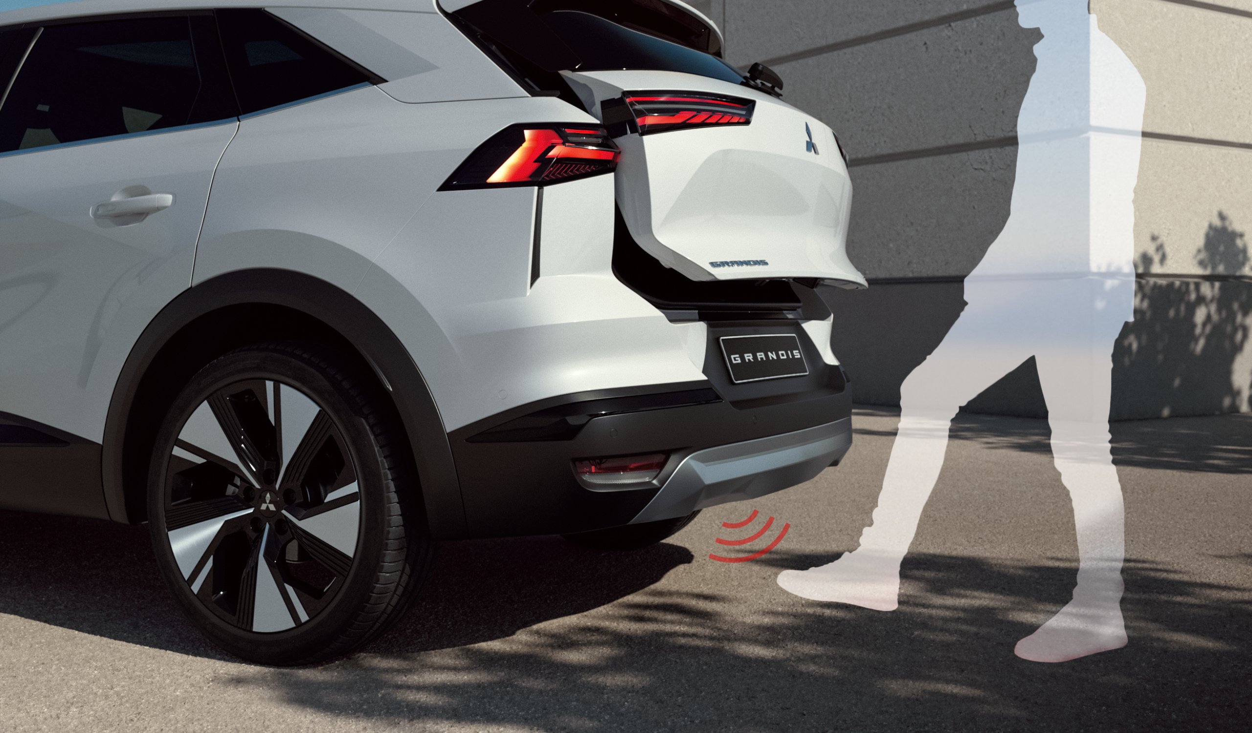 Nový Mitsubishi Grandis - elektrické piate dvere